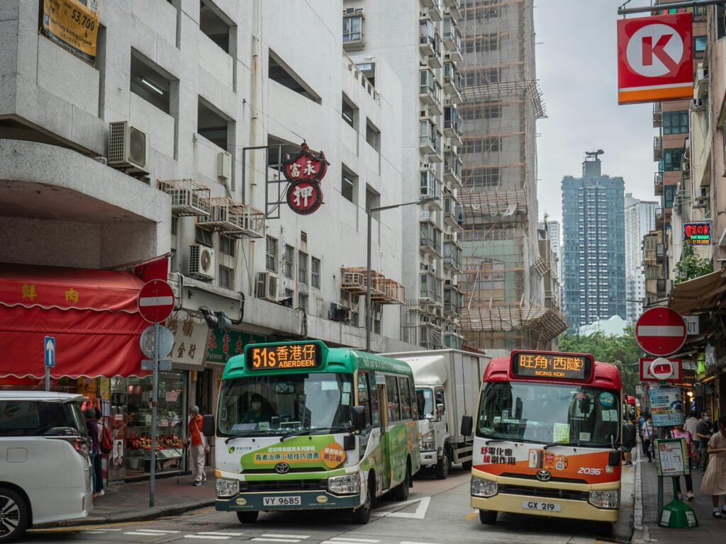 Minibus green red Hong Koog