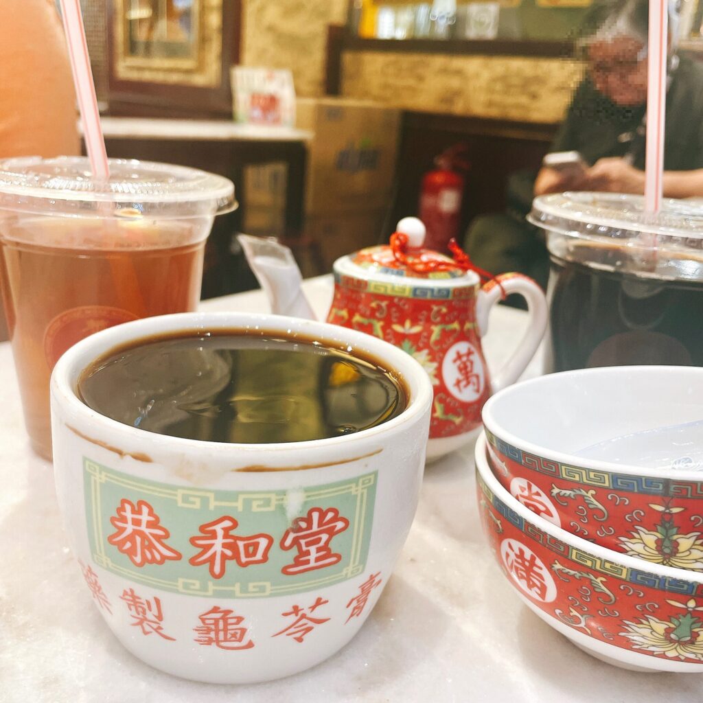 恭和堂 Koong Woh Tong クアラルンプール Kuala Lumpur Bukit Bintang ブキッビンタン Pavilion パビリオン herbal jelly 亀ゼリー Wu Hua Cha 五花茶 Ya Sei Mei 廿四味 Hong Kong antique 香港アンティーク 